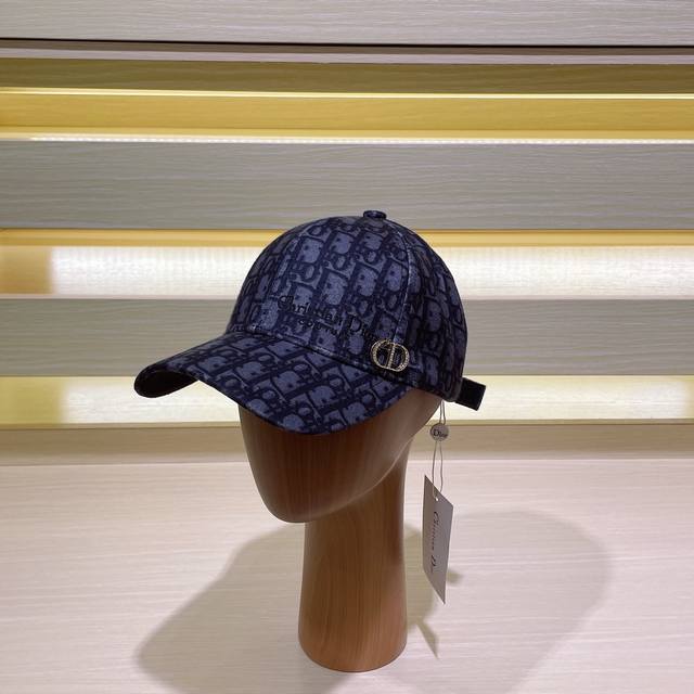 Dior迪奥 新款皮包边设计 老花字母logo棒球帽 品质超赞 加深帽型更显气质 本季爆款帽子针织帽渔夫帽棒球帽