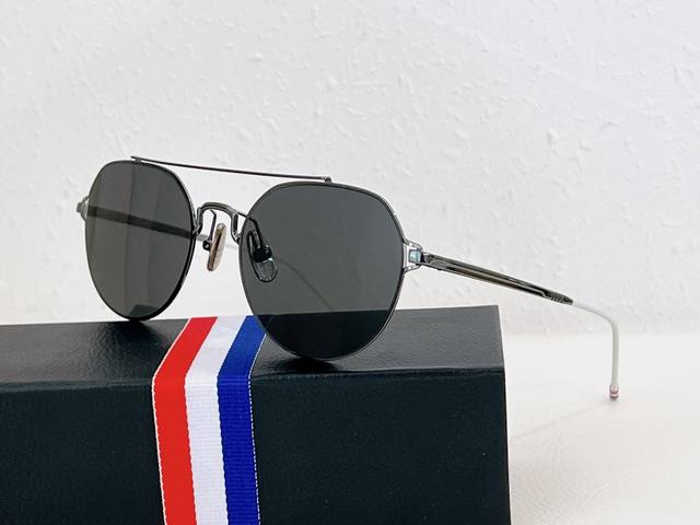 Thom Browne 新品发售 Tbs135 Size 53-20-150 眼镜墨镜太阳镜