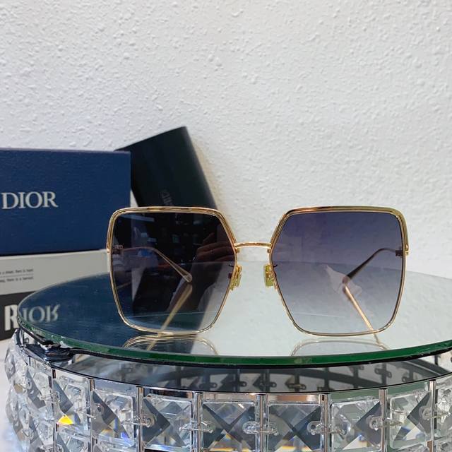 Dior 迪奥春夏新款墨镜 超美stellaire 系列 质感光滑的金属质感 型号 Everdior Size 60-15-140眼镜墨镜太阳镜