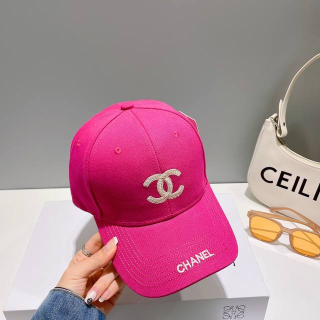Chanel香奈儿 新款简约刺绣logo棒球帽 新款出货 大牌款超好搭配 赶紧入手 帽子渔夫帽棒球帽针织帽