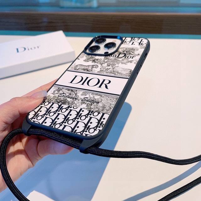 Dior花卉斜挎手机壳 全包素材手机壳 型号 为了不出现报错型号 请打开本机查看手机设置显示的型号 Iphone14 6.1 Iphone14Pro 6.1 I