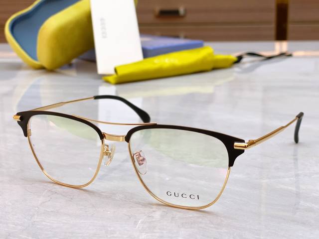 Gucc* 古*驰新款光学架 Model Gg0821A Size 57口16-145眼镜墨镜太阳镜