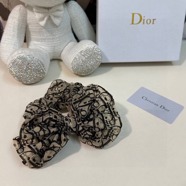 配专柜包装 Dior 迪奥 最新欧根纱暗纹发圈 小仙女快入手 特殊材质 不嘞头 可盐可甜 发夹