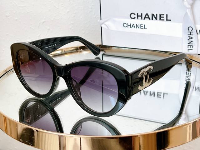 一眼入夏 全网首发 高版本虽迟但到 Chanel2024夏季新款到店 当下很火的香奶奶 Chanel* Ch5492墨鏡 Size:54口19-140 眼镜墨镜