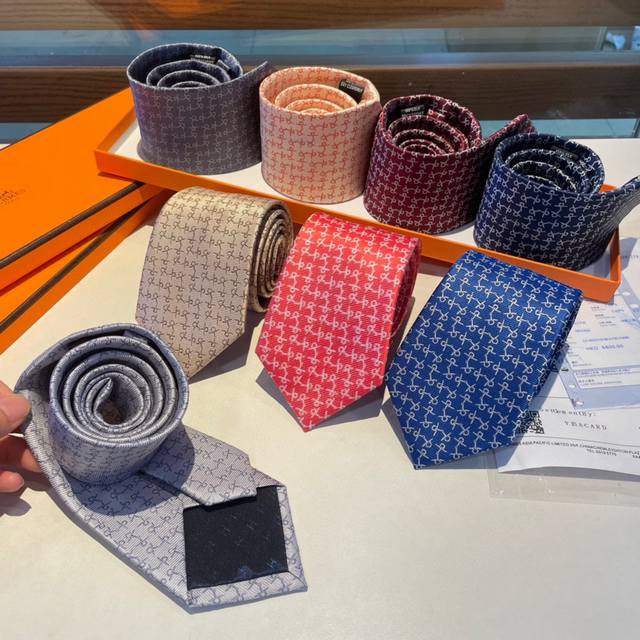 配包装 爱马仕h字母男士新款领带系列 让男士可以充分展示自己个性 100%顶级斜纹真丝手工定制