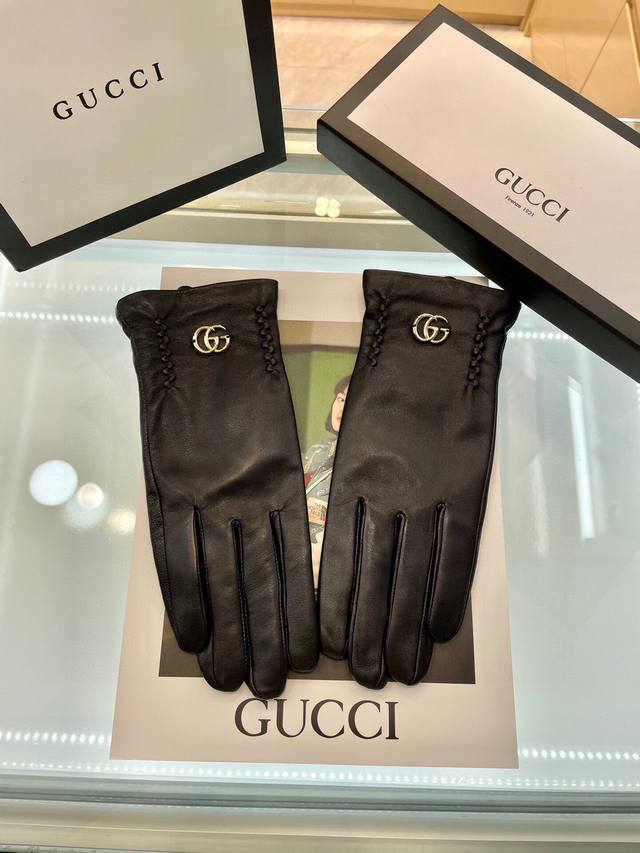 Gucci 秋冬女手套国产一级羊皮 皮质超薄柔软舒适 质感超群 均码