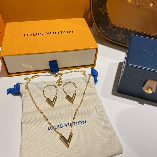 编号led0091耳钉 编号lxl0009项链 Lous Vuitton 路易威登 V字首饰 高级定制