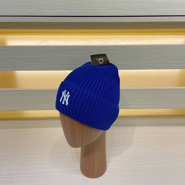 Mlb-Ny毛线针织帽 专柜在售 毛绒保暖系列 质量好评 颜色都很正 很新潮