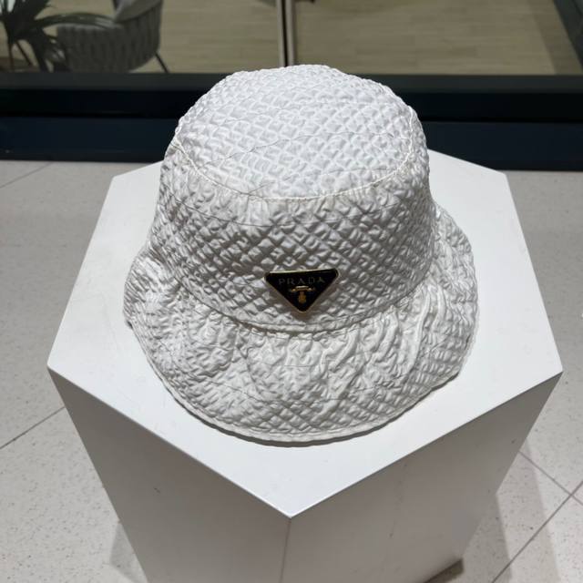 Dior迪奥新款草帽 遮阳帽 太阳帽 沙滩遮阳帽帽 花朵设计 头围57Cm