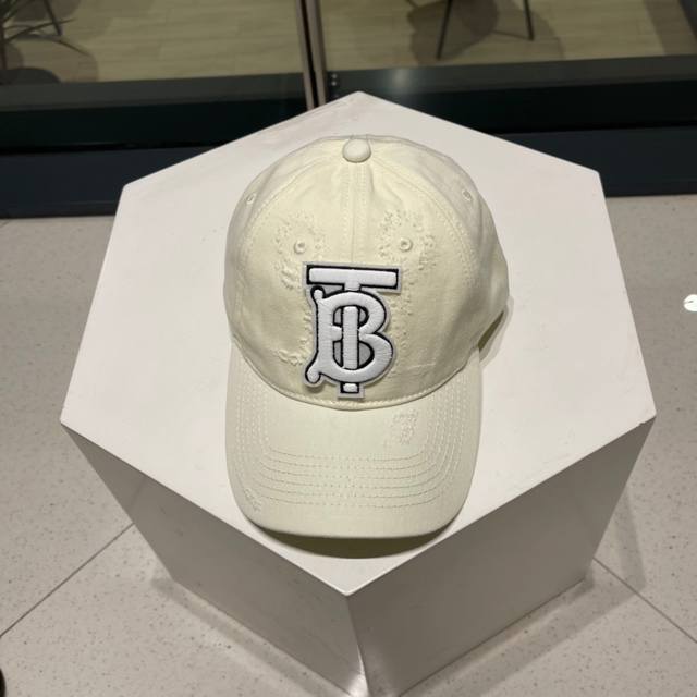 巴宝莉burberry 原单棒球帽 经典bt简约刺绣原单新品 超喜欢自留的棒球帽哦