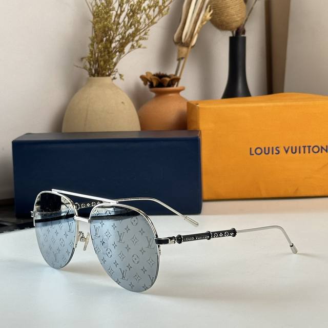 Louis Vuitto* Model Z2024E Size 59口16-145