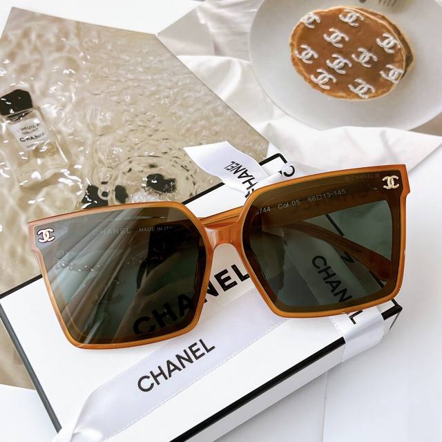 Chanel Ch0744 Size 66-13-145 侧面的小logo链条设计感十足 太少见啦 凹造型不撞款