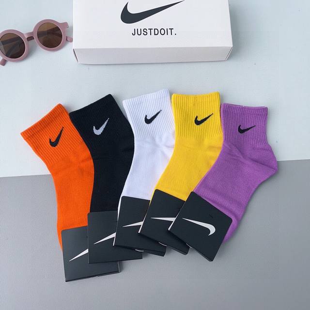 一盒5双 新款 Nike 耐克 中筒袜 精梳棉 专柜同步 高品质 抗菌防臭吸汗透气