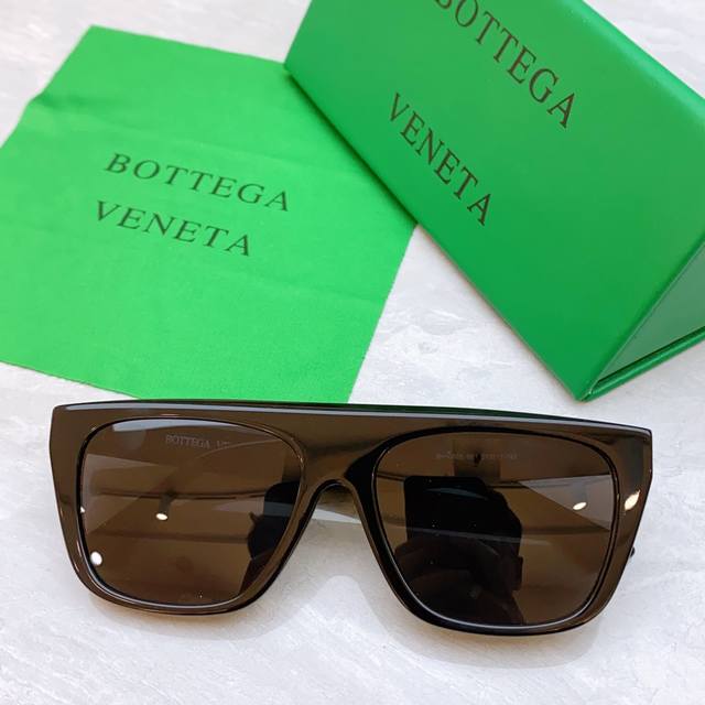 Bottega Venet* 宝缇*嘉新款太阳镜 Model Bv1060S Size 57口17-145