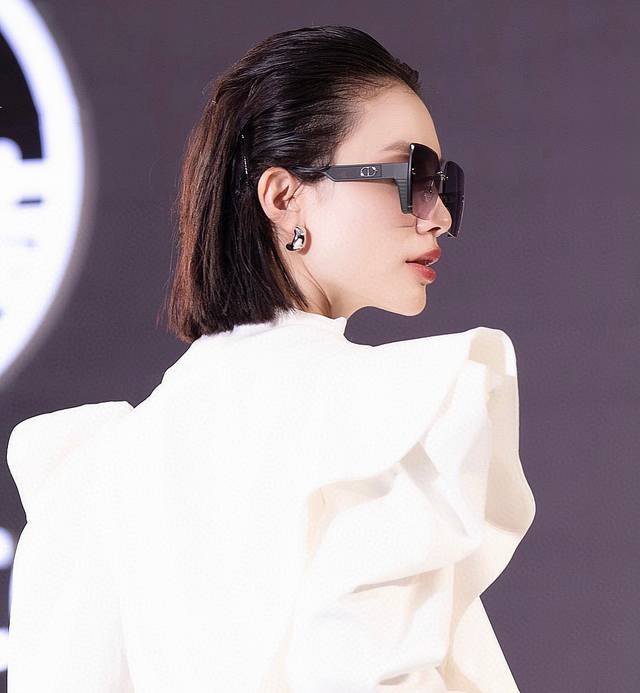 Dior-迪奥 2023开春新款 潮流爆款 时尚方框太阳镜 高品质 佩戴舒适 网红潮款墨镜 型号 D3291
