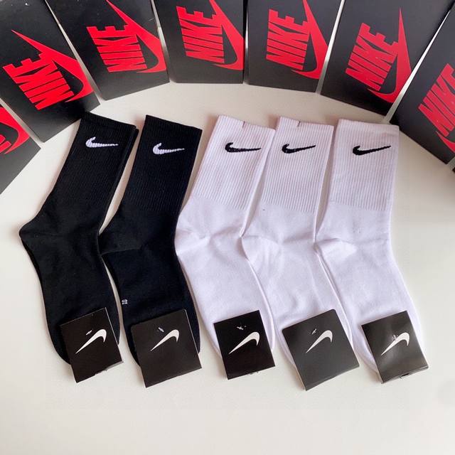 配包装 Nike 耐克 新款经典中长款堆堆袜袜子 一盒五双 专柜同步筒袜袜子 大牌出街 潮人必备超好搭
