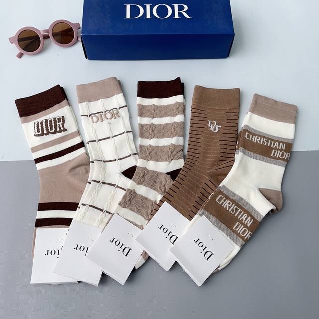 一盒5双 Dior 迪奥 新款网红罗口小腿袜子 爆款字母男款专柜同步中筒袜 大牌出街 潮人必备超好搭