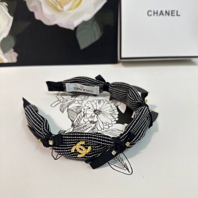 配专柜包装 Chanel 香奈儿 最新蝴蝶结发箍 小仙女快入手 特殊材质 不嘞头 可盐可甜