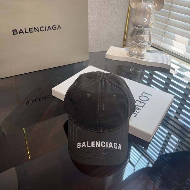 巴黎世家 Balenciaga秋冬新款美拉德棒球帽 面料柔软有质感 色系百搭 美拉德配色日常通勤真的实用 缺素颜帽的姐妹真的可以闭眼入了
