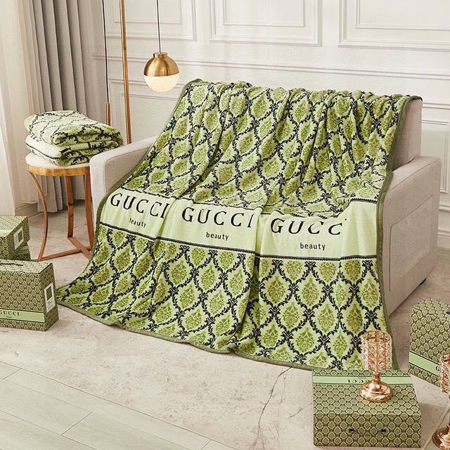 Gucci古奇 配礼盒 午休毯 休闲毯 出行毯 最in的出街你做到了 最舒适的居家享受你也一定要get哦 超柔软舒适