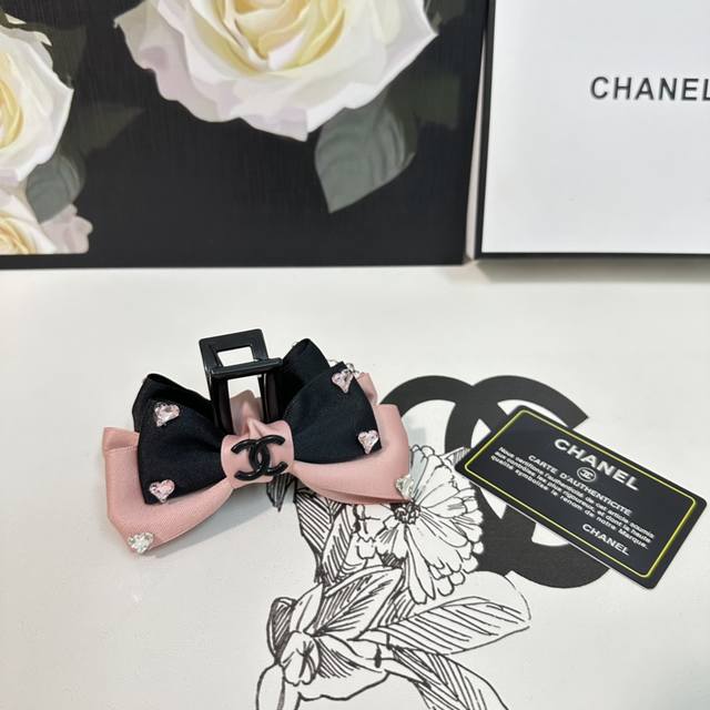 单个 配专柜包装 Chanel 香奈儿 中古vintage多巴胺抓夹 优雅的girl值得入手 非常好搭配 气质有品位发夹