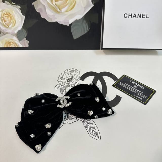 配专柜包装 Chanel 香奈儿 最新蝴蝶结中古五金丝绒发夹# 信我 人手必备的单品 这件必须买 洋气神仙颜值 小仙女要收了它 谁戴谁好看 发夹