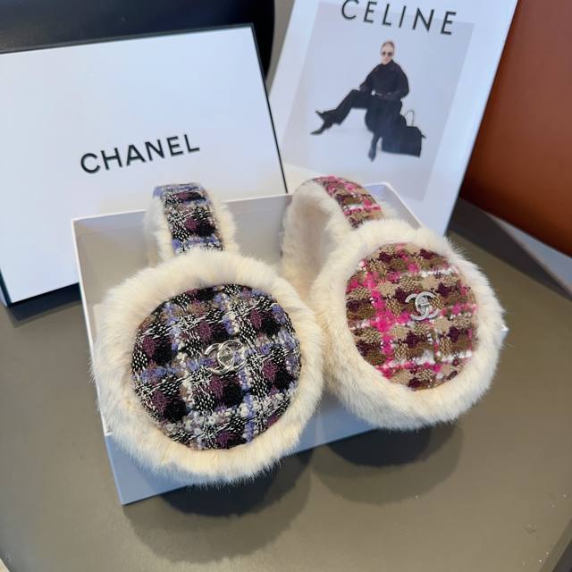 Chanel香奈儿最新链条触屏手套 采用进口山羊皮 丝里 性价比非常高 女神必备 Ddd