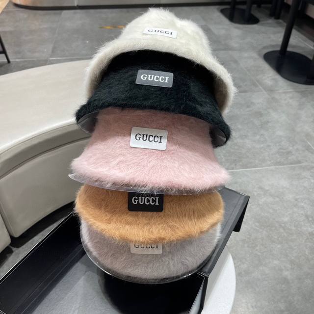 Gucci古奇 时尚法式羊毛狐狸毛球毛球帽子女冬季保暖针织帽潮条纹毛线帽 Ddd