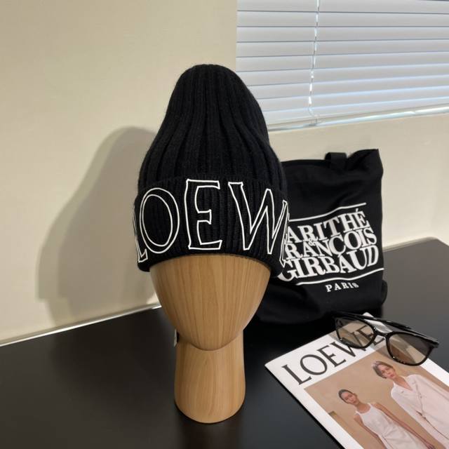 Loewe新款贝雷帽 Ddd 秋冬复古色系 高级帽子渔夫帽棒球帽针织帽 Ddd