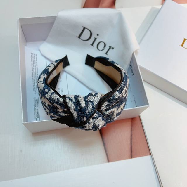 配包装 Ddd Dior 迪奥 火爆新款发箍 专柜原单货 让你的魅力绽放 清新淑女范让时尚更简单 Ddd