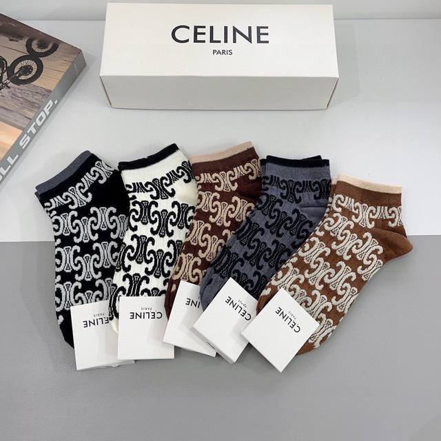 配包装 一盒5双 Celine 赛琳 新款船袜袜子！纯棉面料，专柜同 步中短筒袜子，大牌出街，潮人必备超好搭 - 点击图像关闭