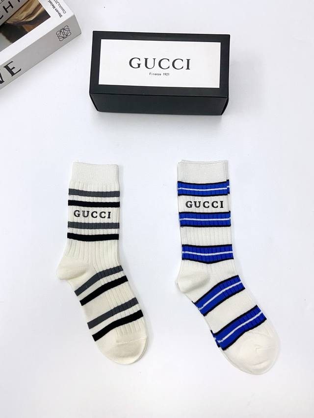 配包装 一盒2 双 Gucci 古琦 经典字母logo 纯棉中筒袜 Ins爆款！专柜在售ing 好看到爆炸 ！超高品质！经典不过时！潮人必不能少的专柜代购品质