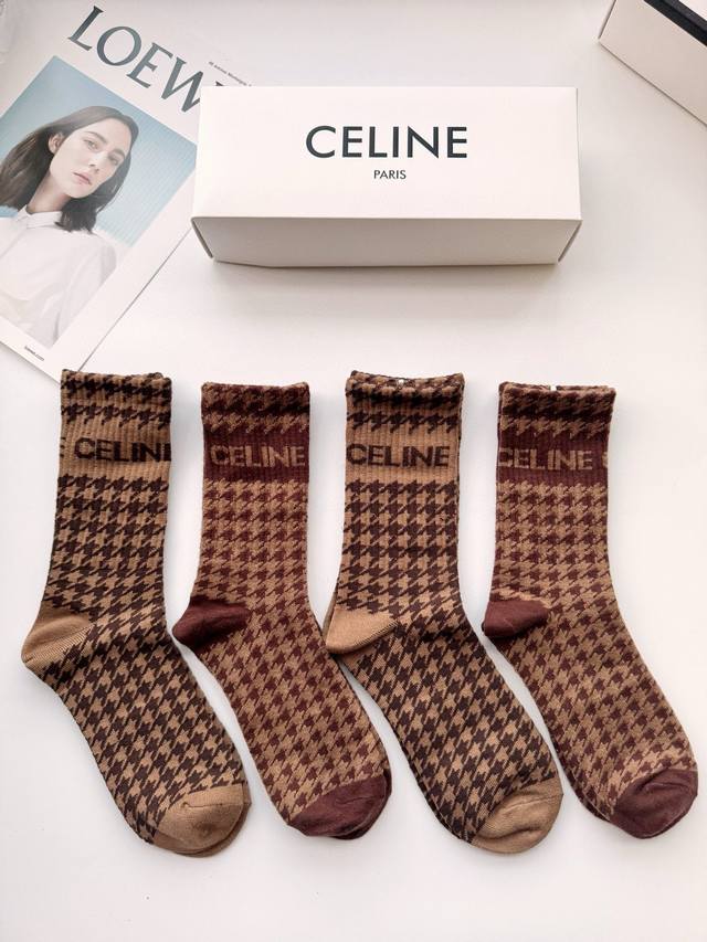 配包装 一盒4 双 Celine 赛琳 欧美潮牌 冬季 经典字母logo 羊绒 中筒袜 ，Ins超火爆纯色袜 ，潮人必备 ，经典千鸟格 配色 个性时尚百搭款，你