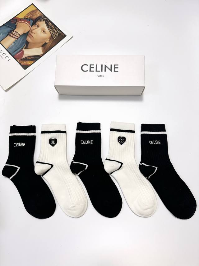 配包装 一盒5双 赛琳 Celine 欧美潮牌 经典字母logo 中筒袜 ，Ins超火爆纯色袜 ，潮人必备 ，经典配色 搭配刺绣字母logo，个性时尚百搭款，你 - 点击图像关闭