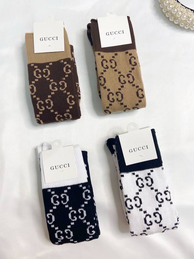 配包装 一盒2 双 颜色任选 Gucci 古奇 爆款双g字母 双针针织长筒袜 小腿袜超完美结合，款式经典，专柜同步发售，Ins爆火小单品，潮人必备，颜色百搭