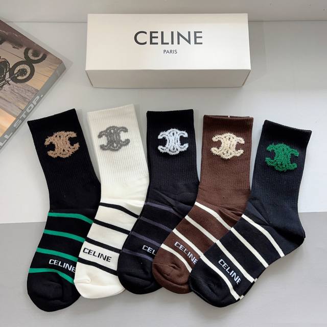 配包装 一盒5双 Celine 赛琳 新款长筒袜子、纯棉面料，专柜同 步长筒袜子，大牌出街，潮人必备超好搭配！