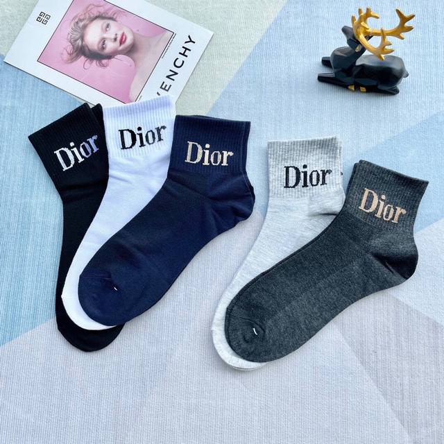 配包装 一盒五双 Dior 迪奥2024新款短款男款袜子专柜同步船袜，Cd系列，简单大气大牌出街，潮人必备超好搭