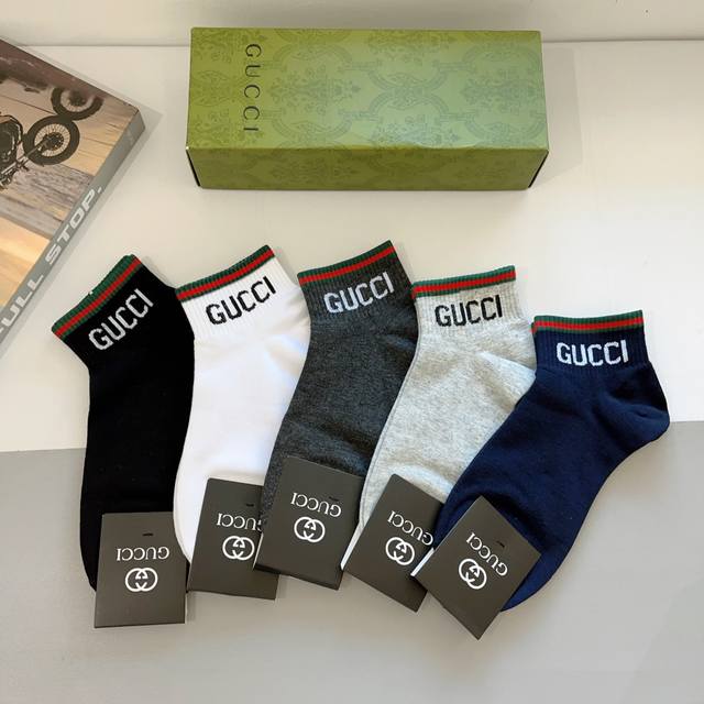 配包装 一盒5双 Gucci 古奇 新款中筒男女通用袜，纯棉面料，潮人必备 ，爆款经典双G，个性时尚百搭款，你值得拥有哦